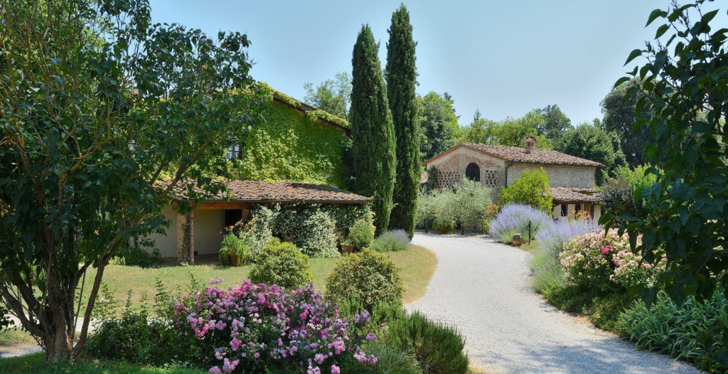 una casa immersa nel verde